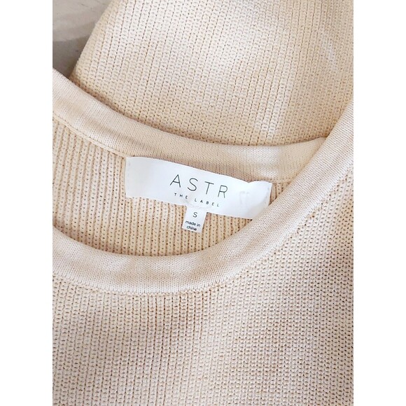 ASTR The Label Cream Ivory Knit Sleeveless Top Small Classy Cocktails Side Slits - Picture 4 of 5